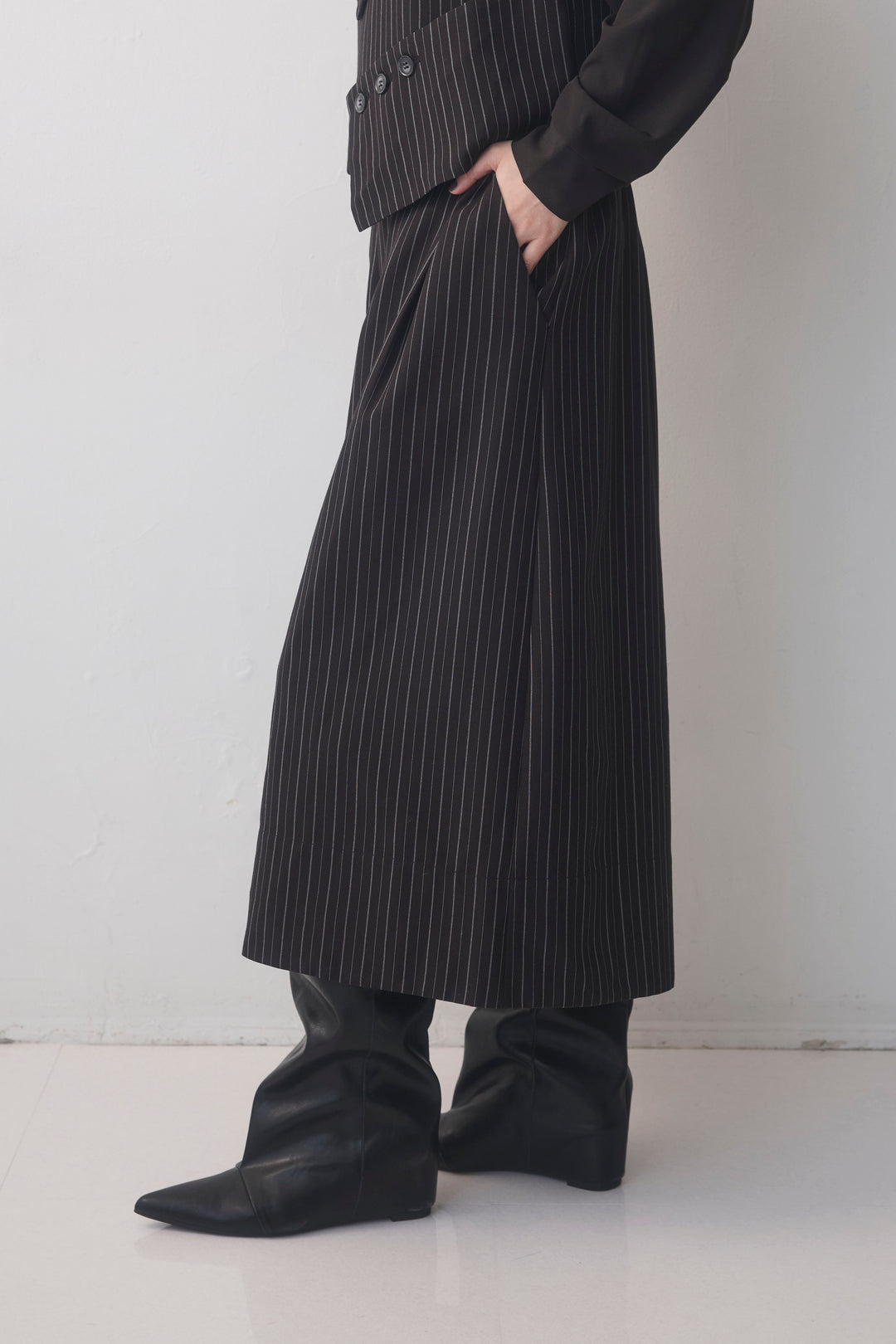 [予約]ピンストライプクロップドワイドパンツ