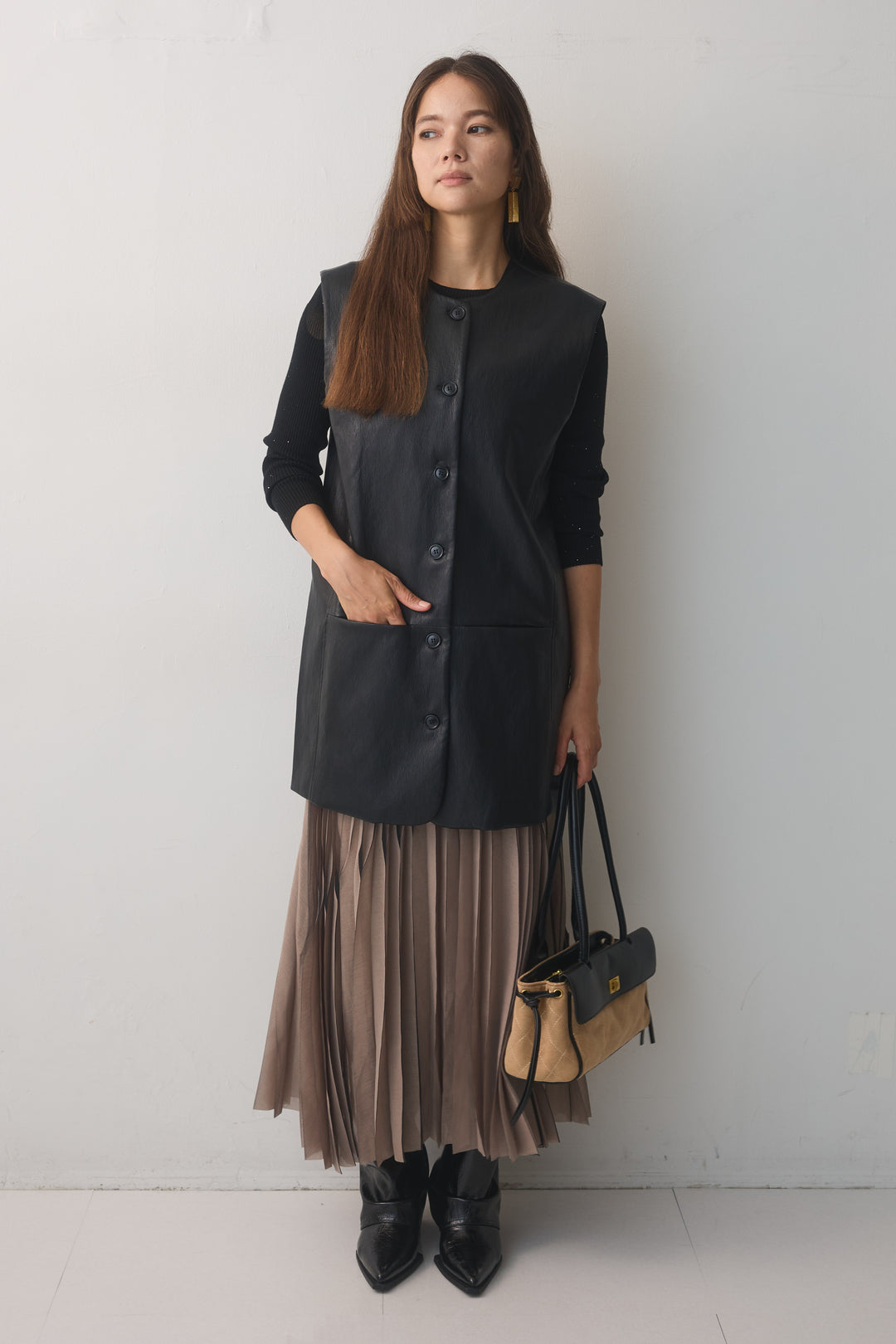 [予約/2点SET購入]レザーライクロングジレ+イレギュラープリーツスカート