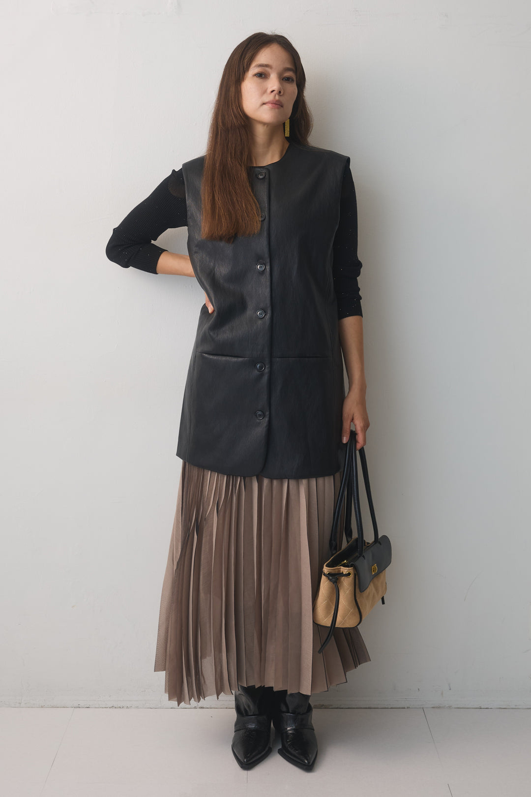 [予約/2点SET購入]レザーライクロングジレ+イレギュラープリーツスカート