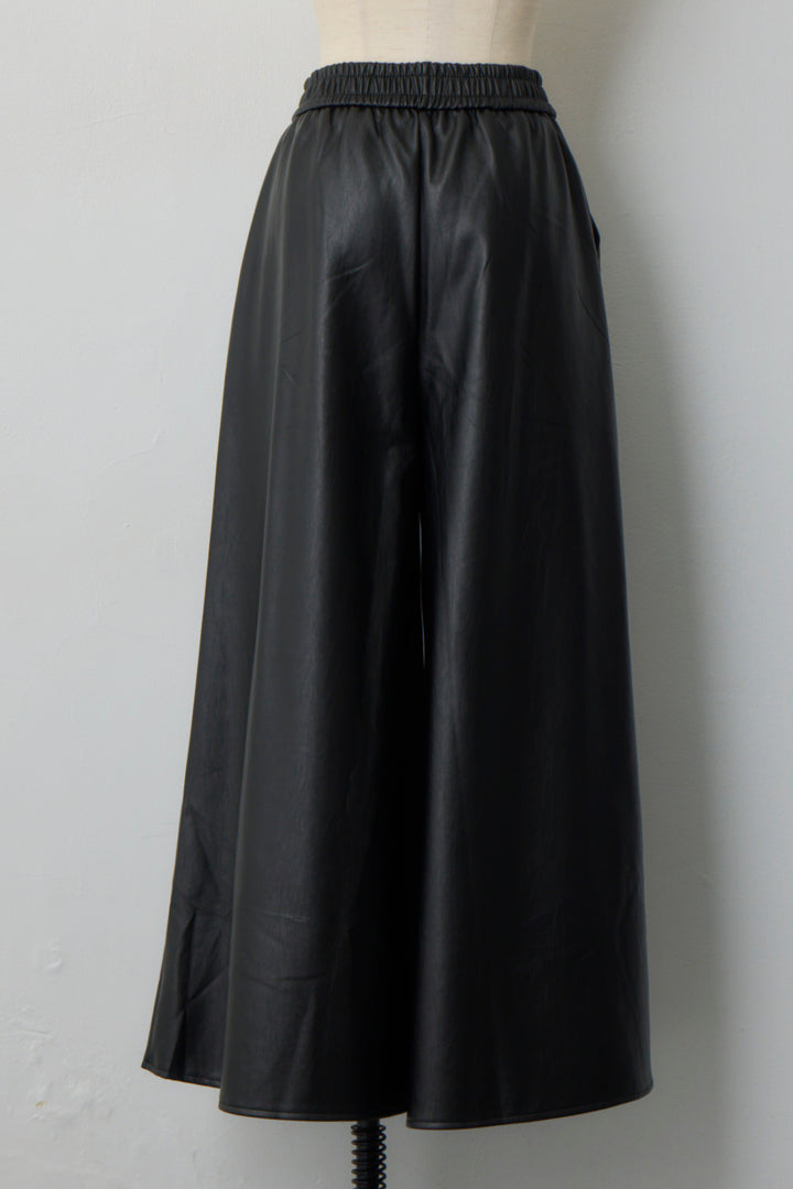 [予約]シンセティックレザーワイドパンツ