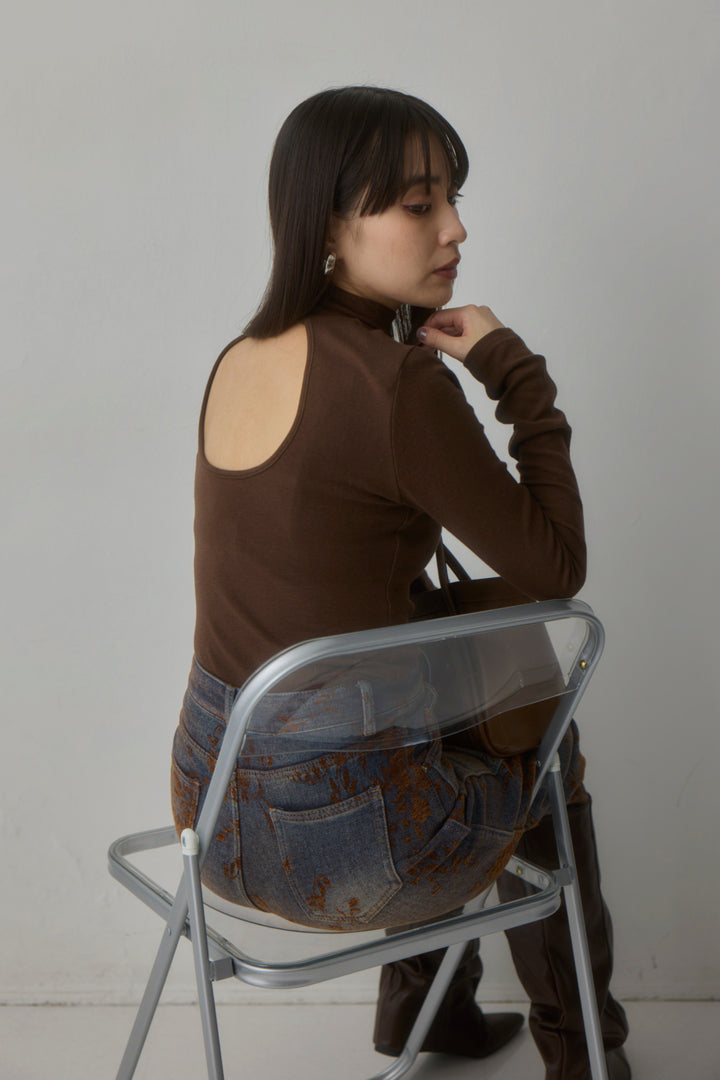 [予約/2点SET購入]バックオープンハイネックプルオーバー+フラワージャガードデニムパンツ